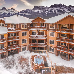 Hotel Falcon Crest Lodge By Clique cazare Canmore