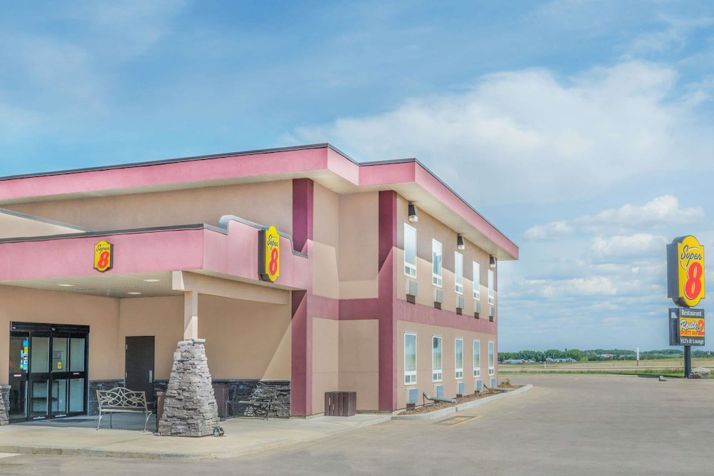 Hotel Super 8 By Wyndham Innisfail