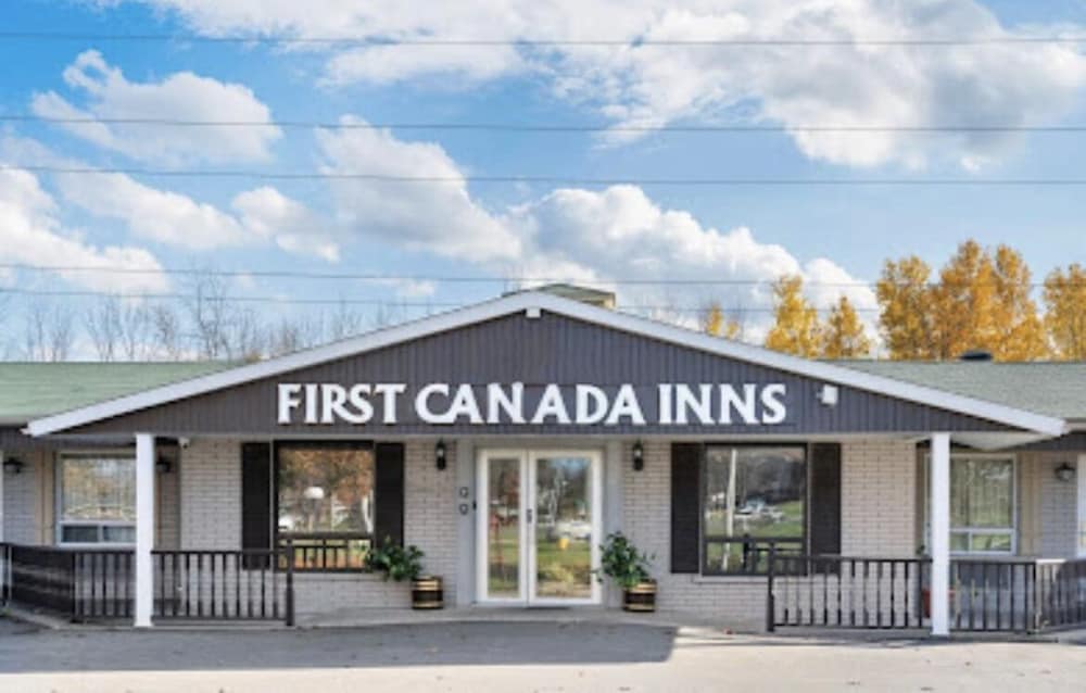 Hotel First Canada Inn Cornwall
