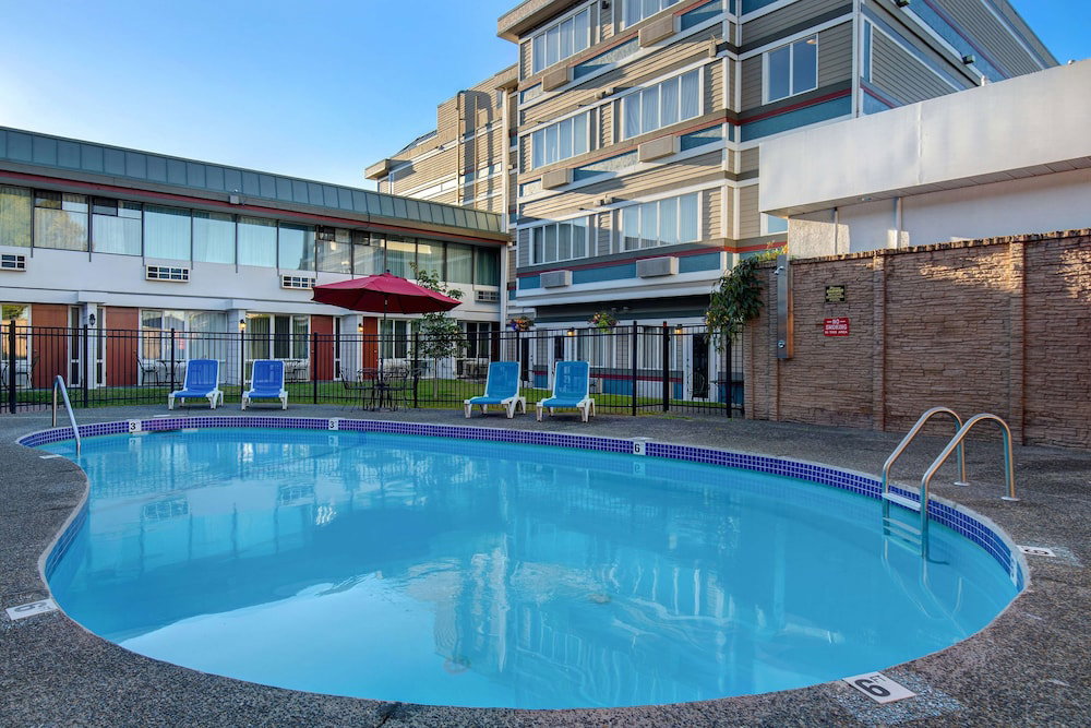 Hotel Days Inn By Wyndham Victoria Airport Sidney