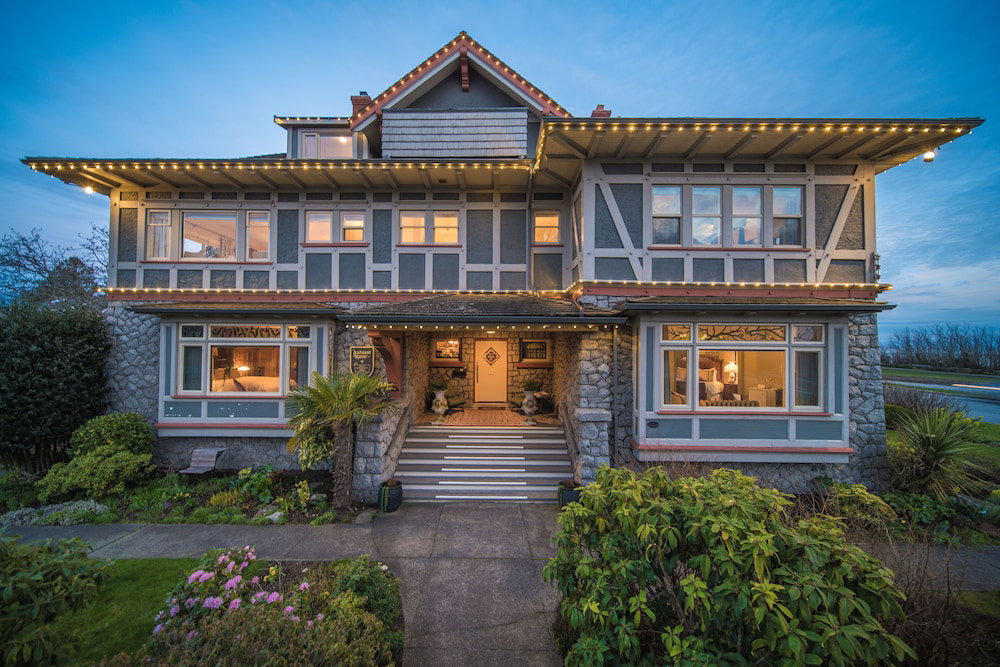 Hotel Dashwood Manor Seaside Bed & Breakfast