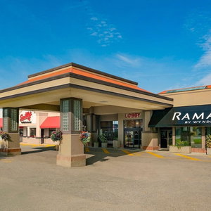 Hotel Ramada Hotel & Conference Center By Wyndham Kelowna cazare Kelowna