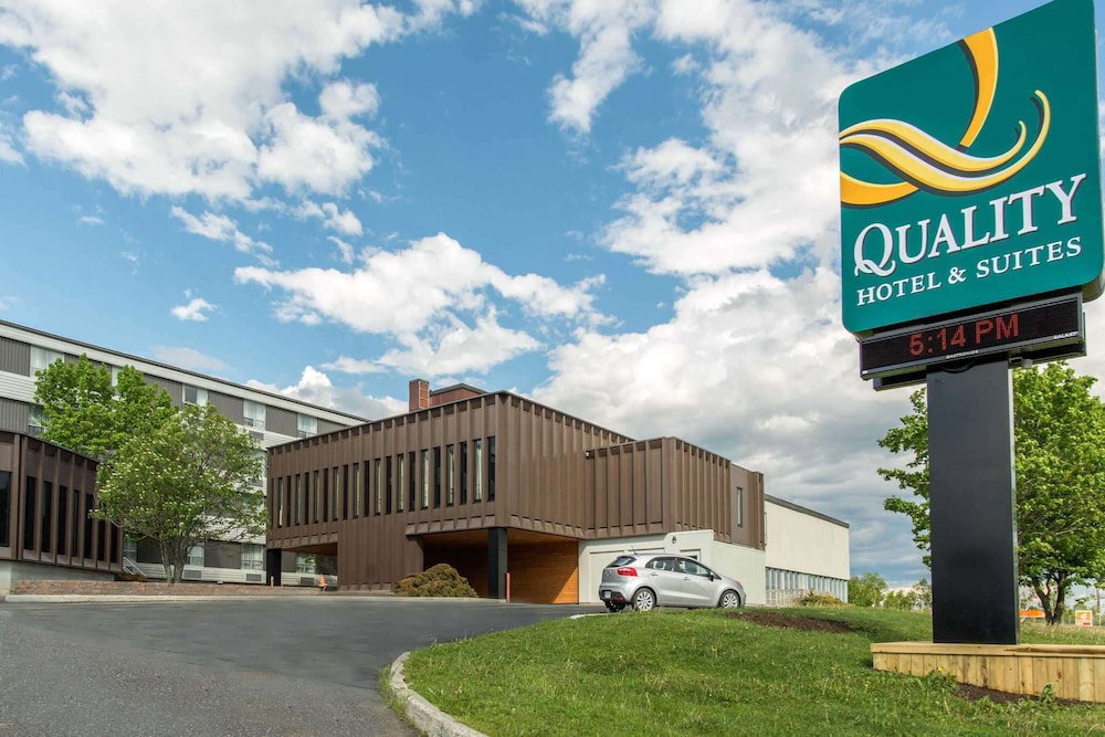 Hotel Quality Hotel & Suites