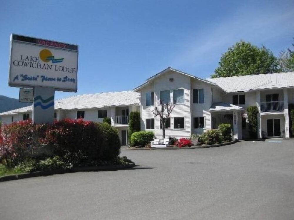 Hotel Lake Cowichan Lodge