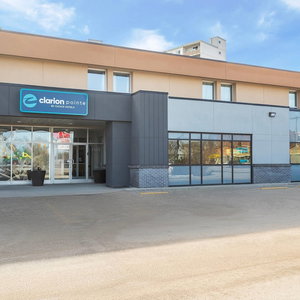 Hotel Clarion Pointe cazare Winnipeg