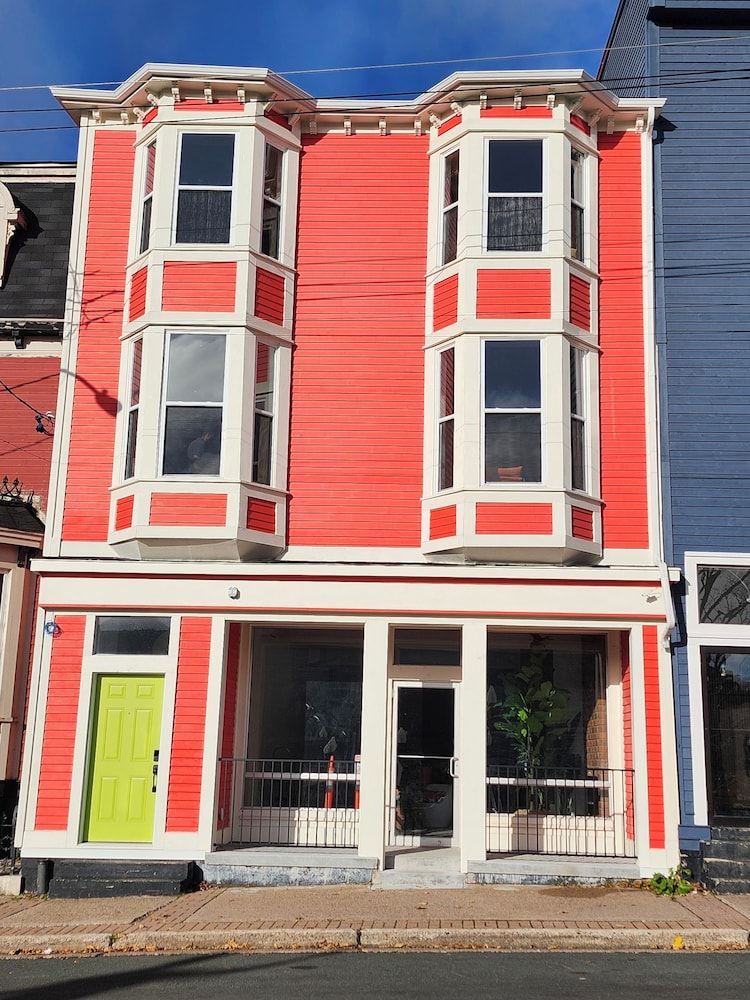 Hotel Jellybean House