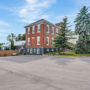 Hotel The Bloomfield Inn cazare Bloomfield