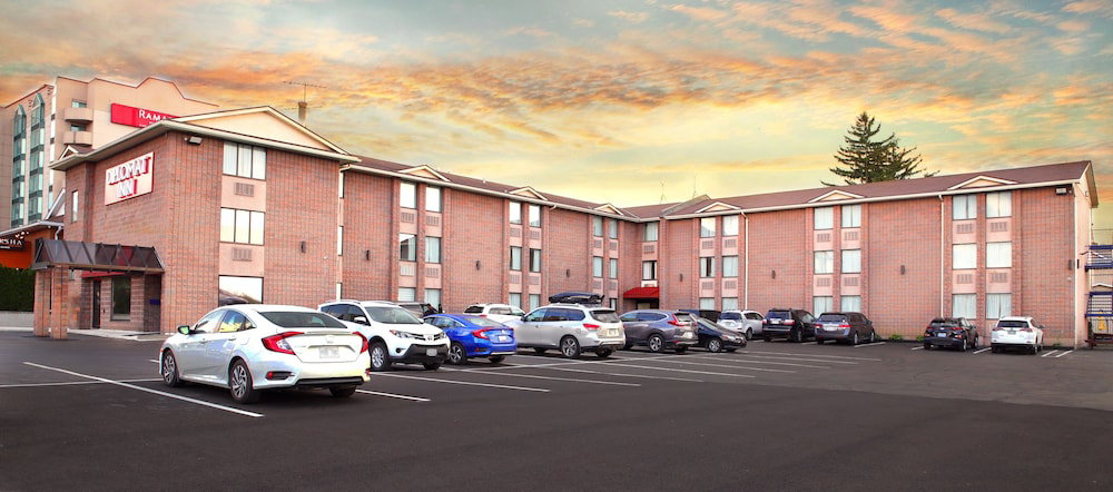 Hotel Diplomat Inn