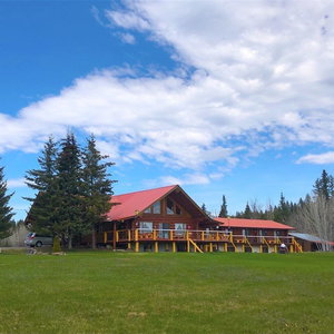 Hotel Cariboo Log Guest House cazare 100 Mile House