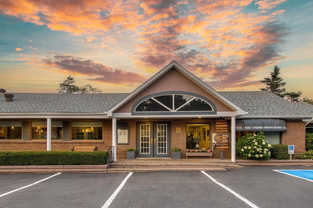 Hotel Danny’s Hotel Suites, Surestay Collection By Best Western