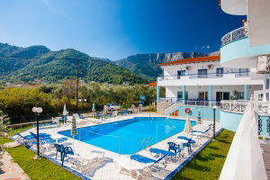 Hotel Villa Suzi cazare Potamia