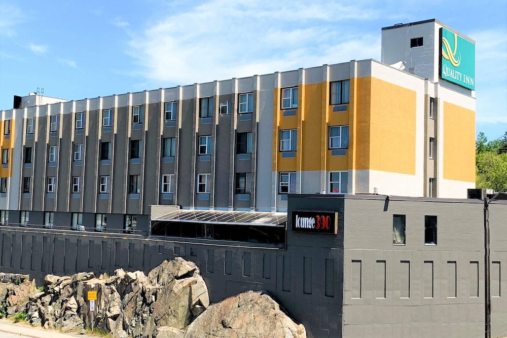 Hotel Quality Inn & Conference Centre Downtown
