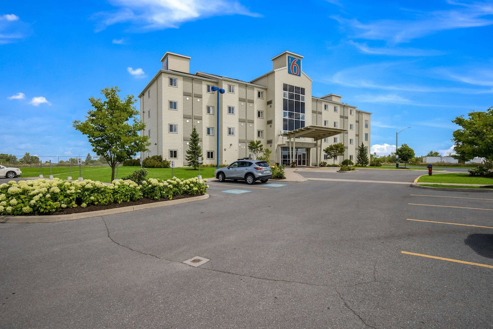 Hotel Motel 6 Kingston, On