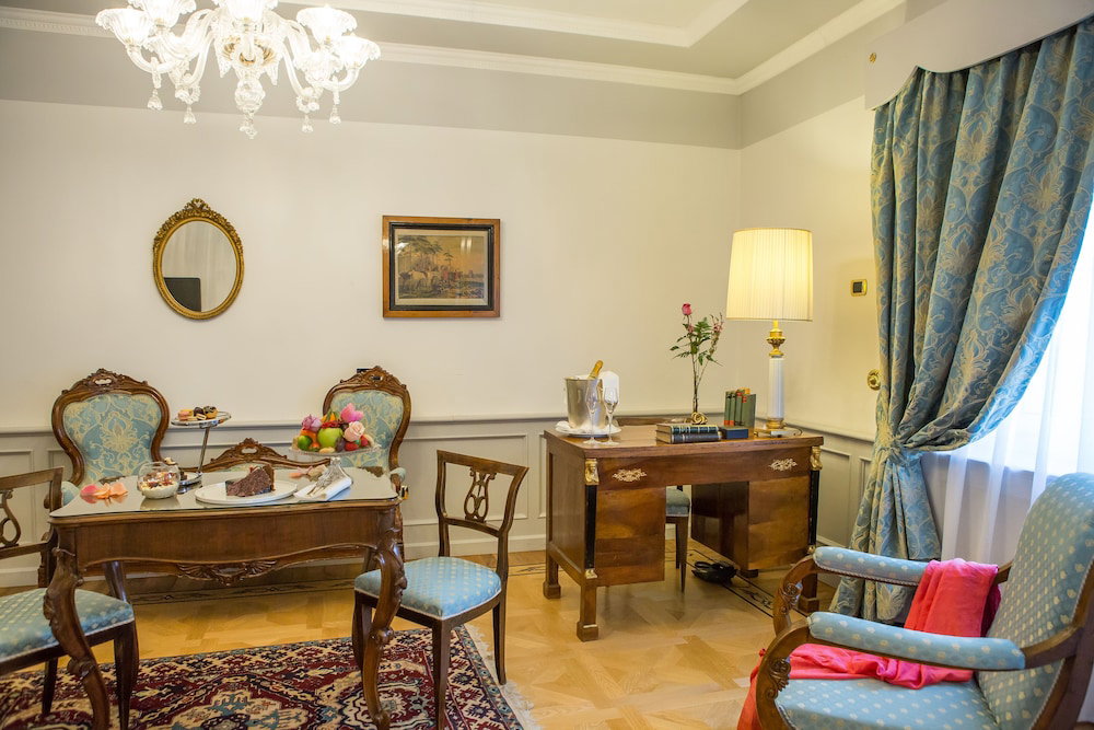 Due Torri Hotel