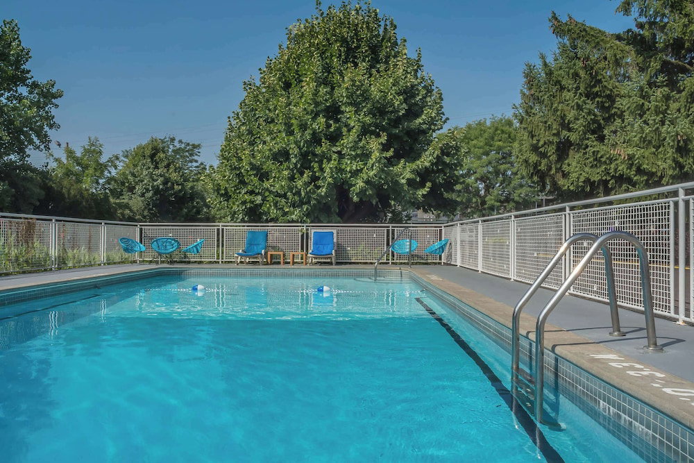 Hotel Rodeway Inn Fallsview