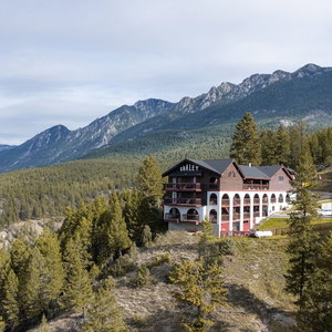 Hotel Radium Chalet cazare Invermere