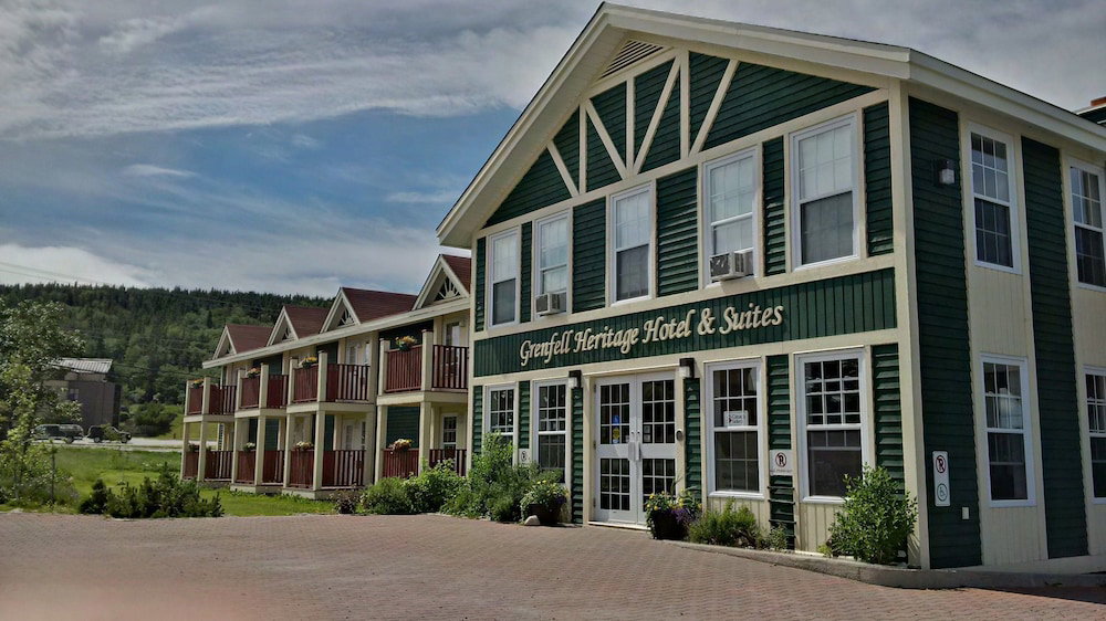 Hotel Grenfell Heritage Hotel & Suites