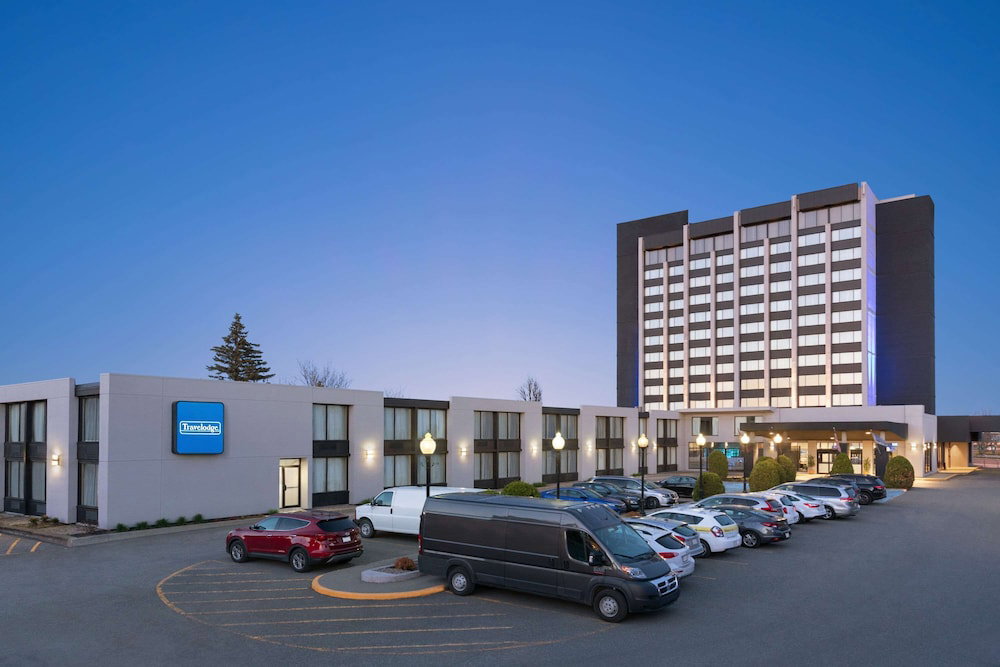 Hotel Travelodge By Wyndham Hotel & Convention Centre Quebec City