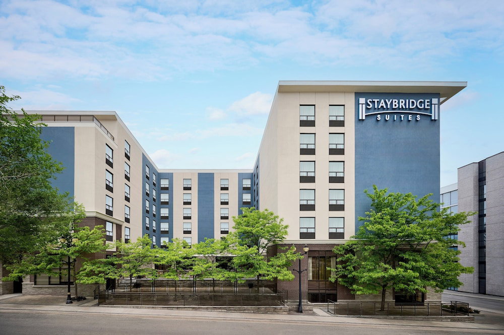 Hotel Staybridge Suites Hamilton Downtown By Ihg