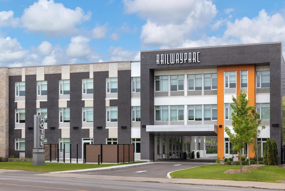 Hotel Hotel Railwayparc Montreal, Tapestry Collection By Hilton