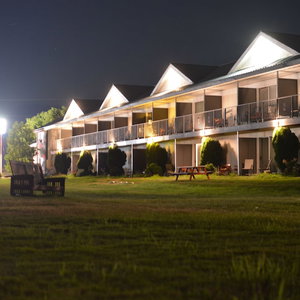 Hotel Monashee Motel cazare Sicamous