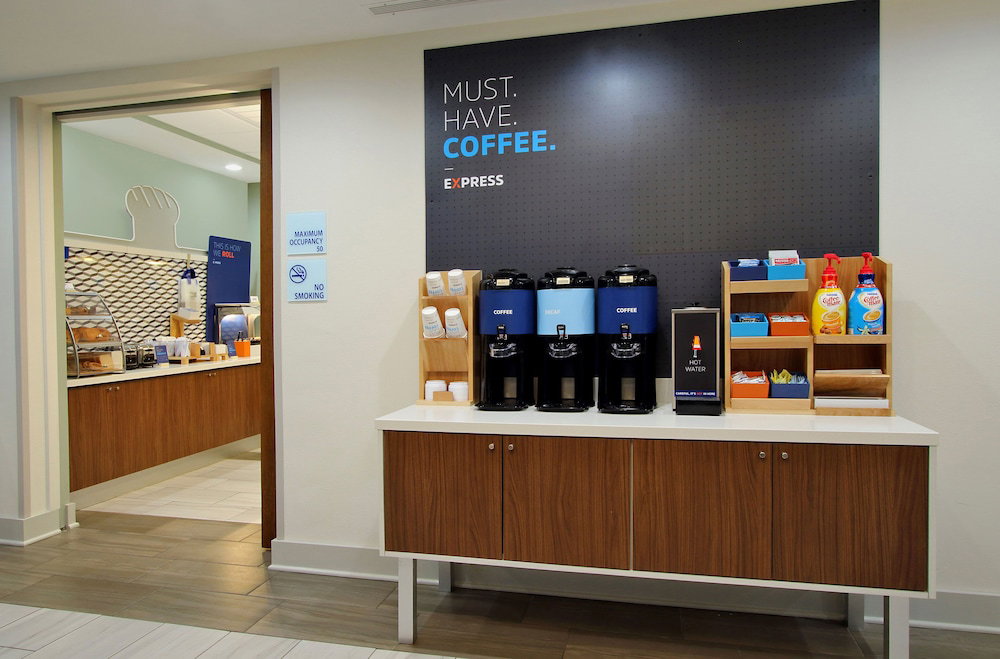 Hotel Holiday Inn Express & Suites Chatham South By Ihg