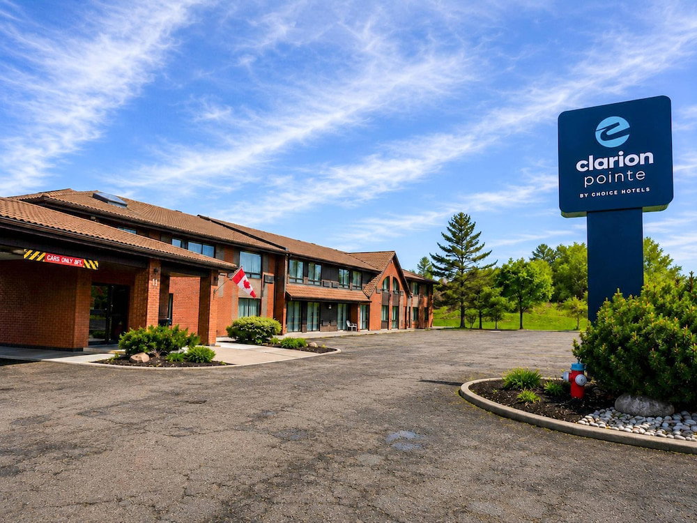 Hotel Clarion Pointe