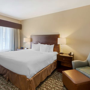 Hotel Best Western Plus Walkerton Hotel & Conference Centre cazare Paisley
