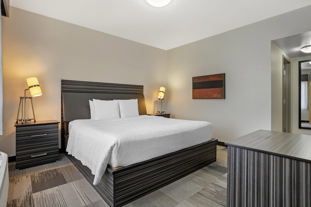 Hotel Best Western Plus Airport Inn & Suites
