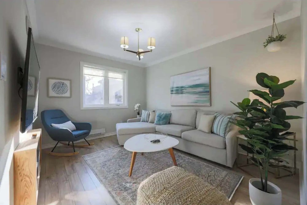Hotel Casa Hotels: Modern 2Br Suite In Leslieville