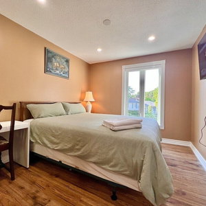 Hotel Cozy Home Near Transit & Hillcrest Mall With Free Parking cazare Richmond Hill