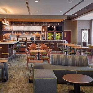 Hotel Courtyard By Marriott Kingston Highway 401/Division Street cazare Kingston