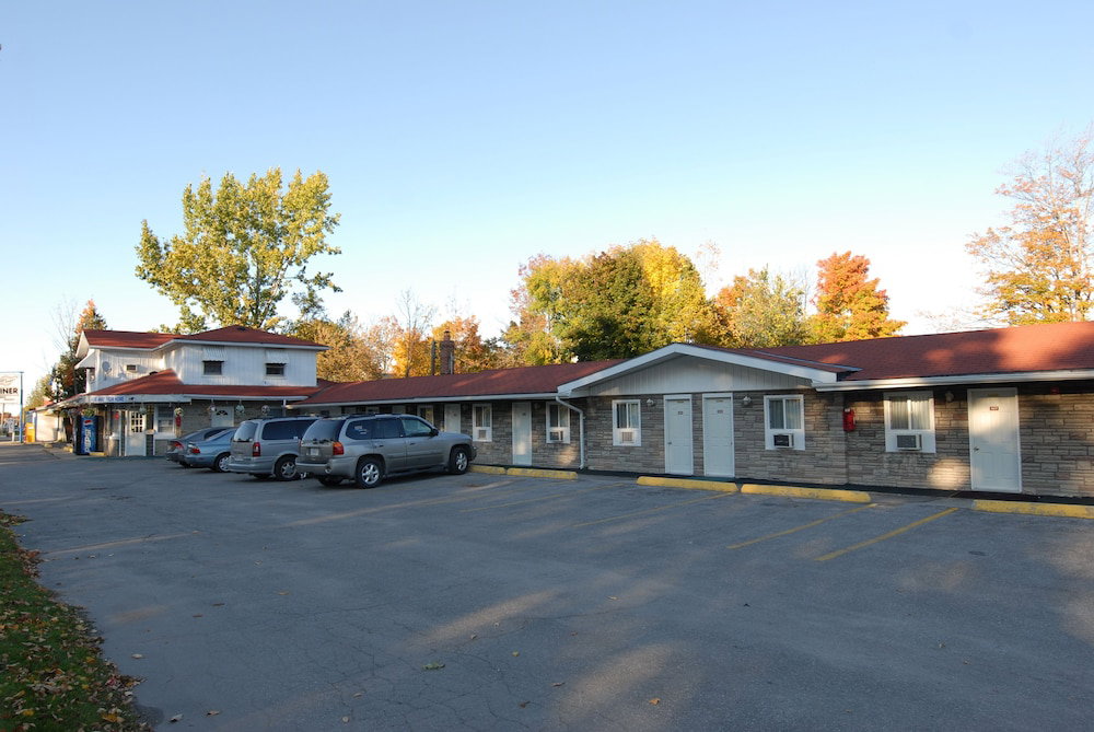 Hotel Kings Inn - Orillia
