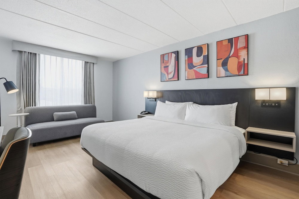 Hotel Seven Oaks Hotel Regina, Surestay Collection By Best Western