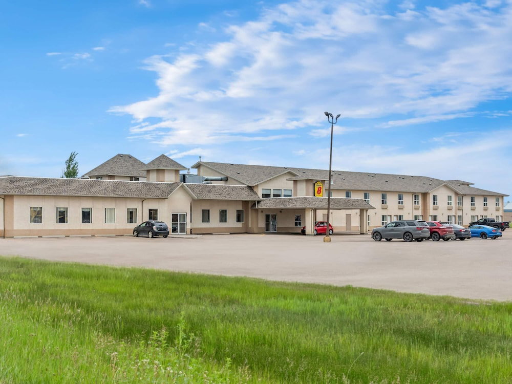 Hotel Super 8 By Wyndham Meadow Lake