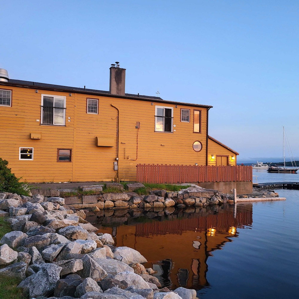 Hotel Albert's