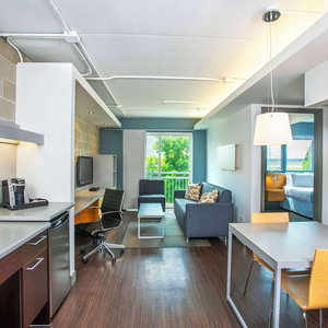 Hotel Barker Suites Southport cazare Portage la Prairie