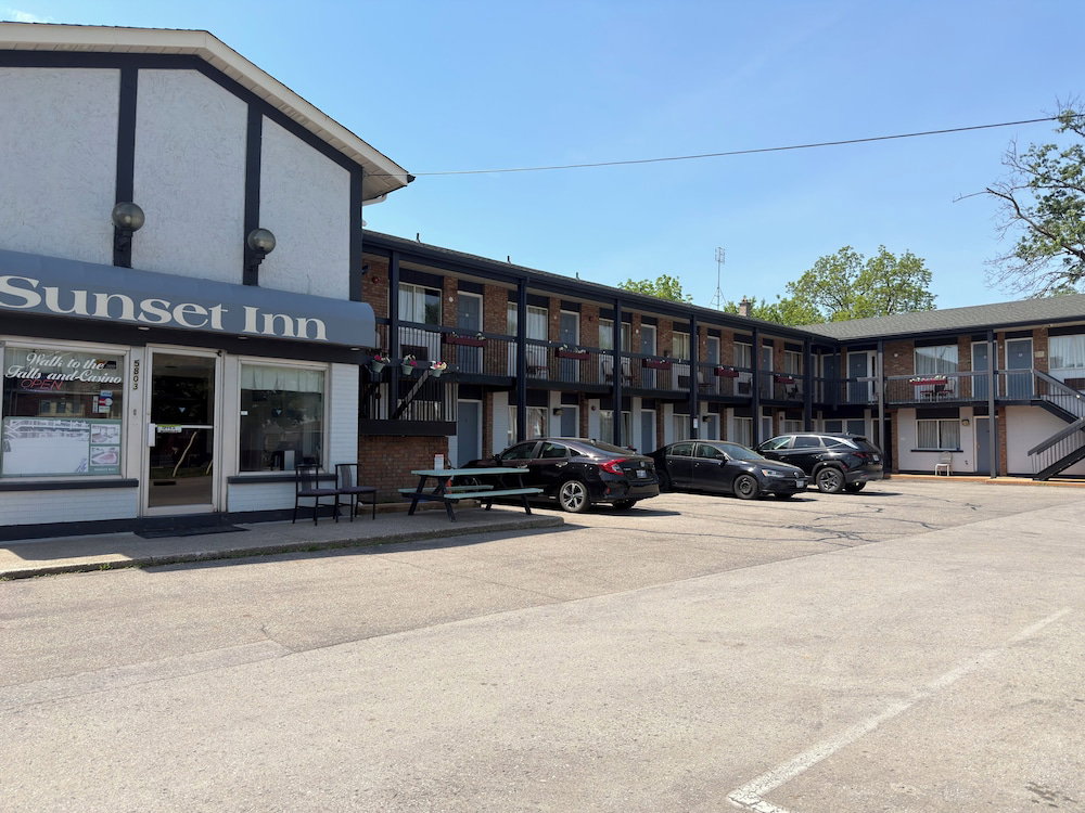 Hotel Sunset Inn