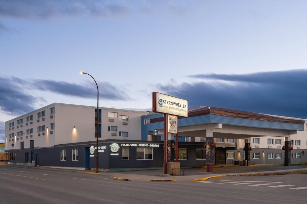 Hotel Sternwheeler Hotel & Conference Centre, Trademark By Wyndham