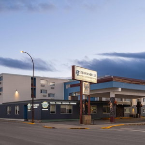 Hotel Sternwheeler Hotel & Conference Centre, Trademark By Wyndham cazare Whitehorse