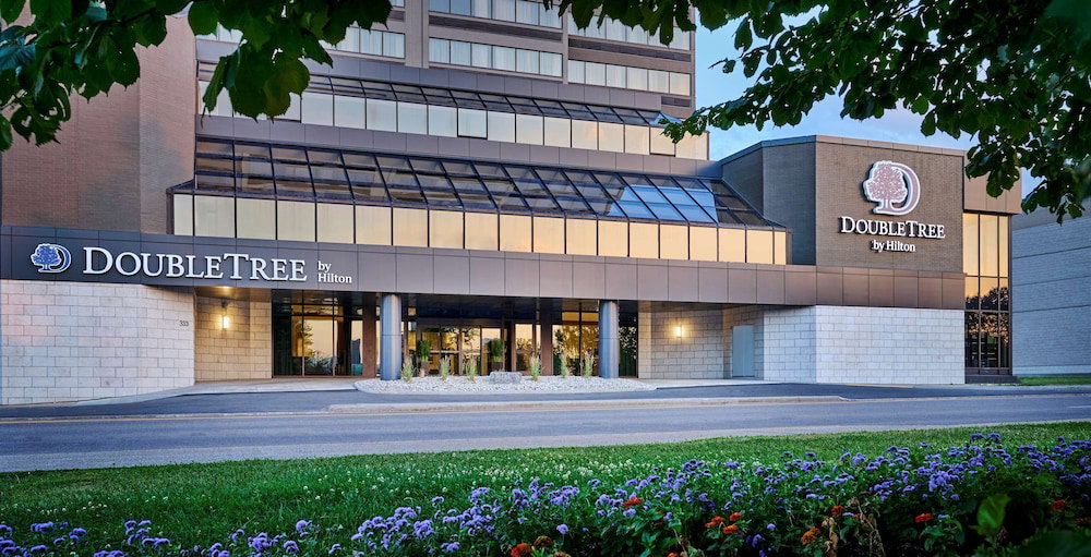 Hotel Doubletree By Hilton Windsor Hotel & Suites