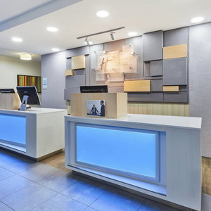 Hotel Holiday Inn Express Winnipeg Airport - Polo Park By Ihg cazare Winnipeg