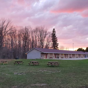 Hotel Peninsula Motel cazare Owen Sound