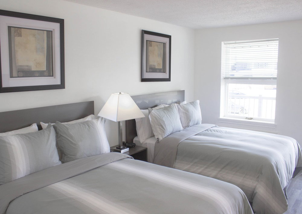 Hotel Bowmanville Marina Inn & Suites