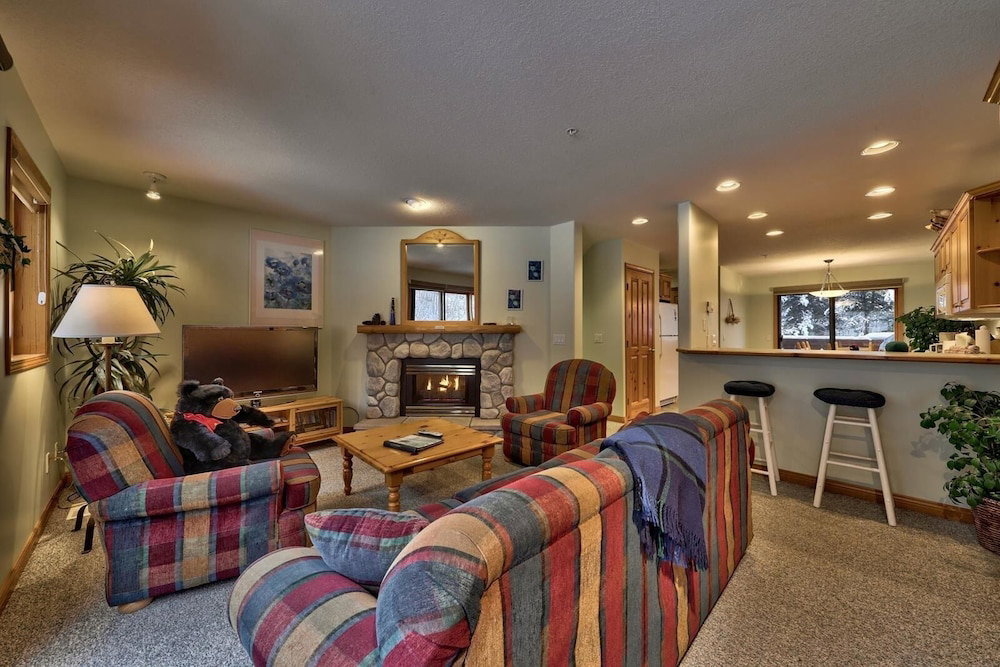 Hotel Snow Creek Village #20 By Bear Country