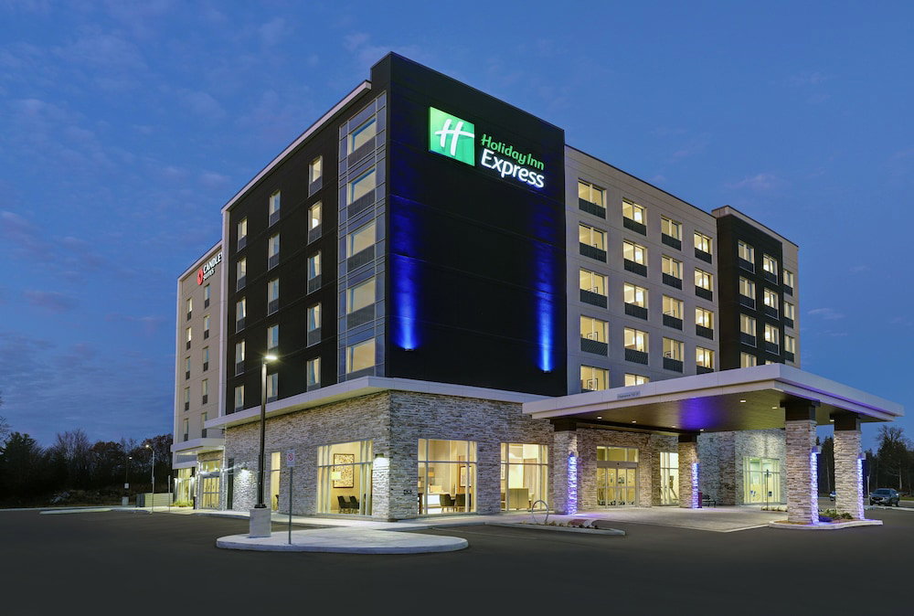 Hotel Holiday Inn Express Kingston West By Ihg