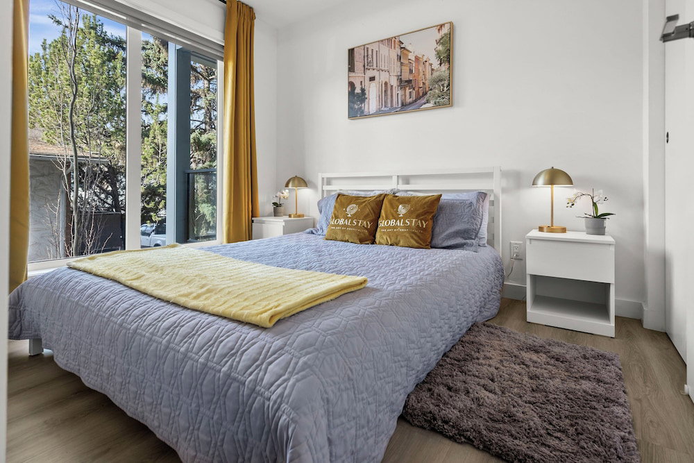 Hotel Globalstay Condo Near The Bow River