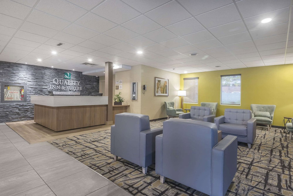 Hotel Quality Inn & Suites Downtown Windsor