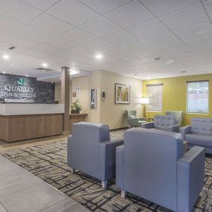 Hotel Quality Inn & Suites Downtown Windsor cazare Windsor