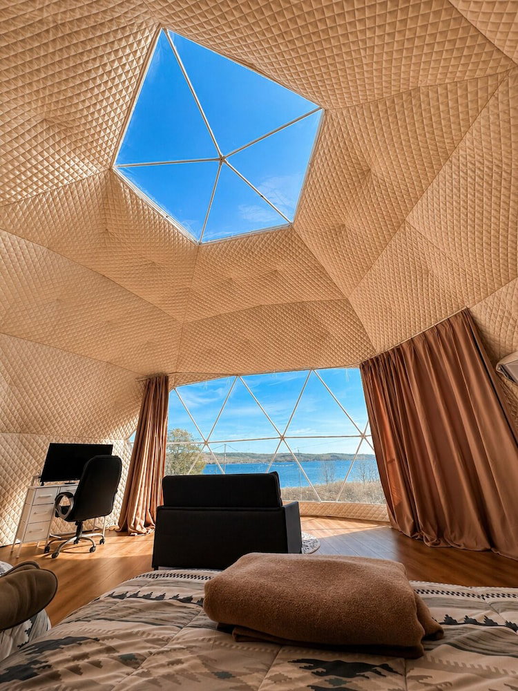 Hotel Baddeck Domes